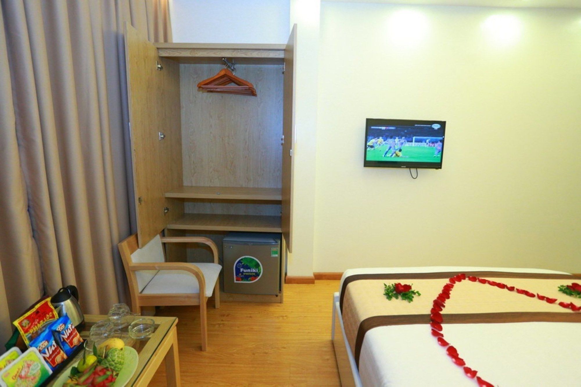 Oyo 210 Saki Hotel Ханой Экстерьер фото
